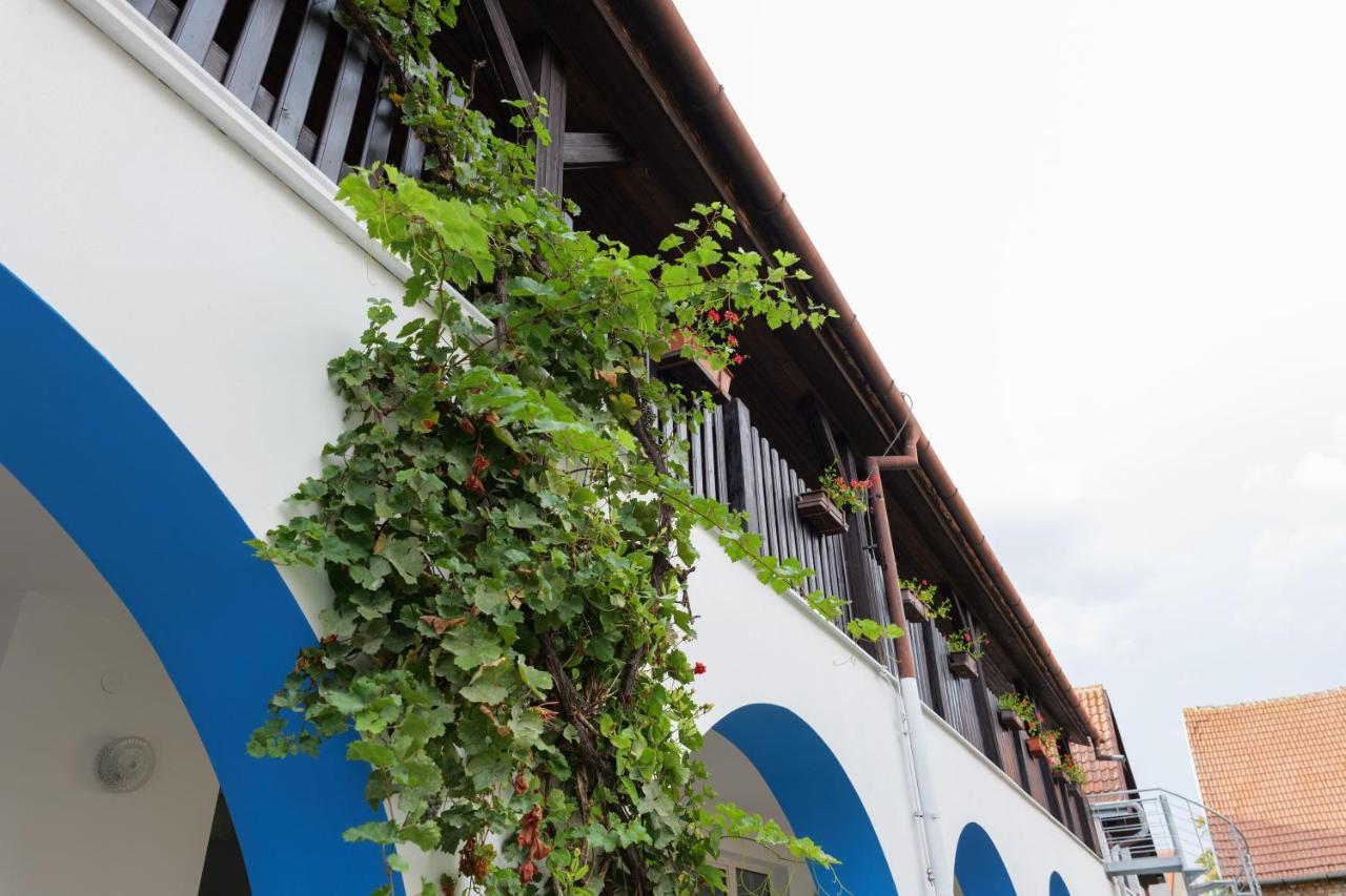 Penzion Posada Podivin Exterior photo